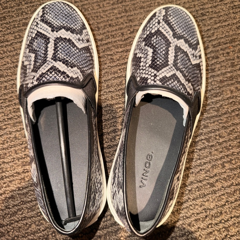 $250- $275 Vince 'Blair-5' Slip-On Sneakers - Granite Snake Print, 6 NIB - Picture 6 of 7
